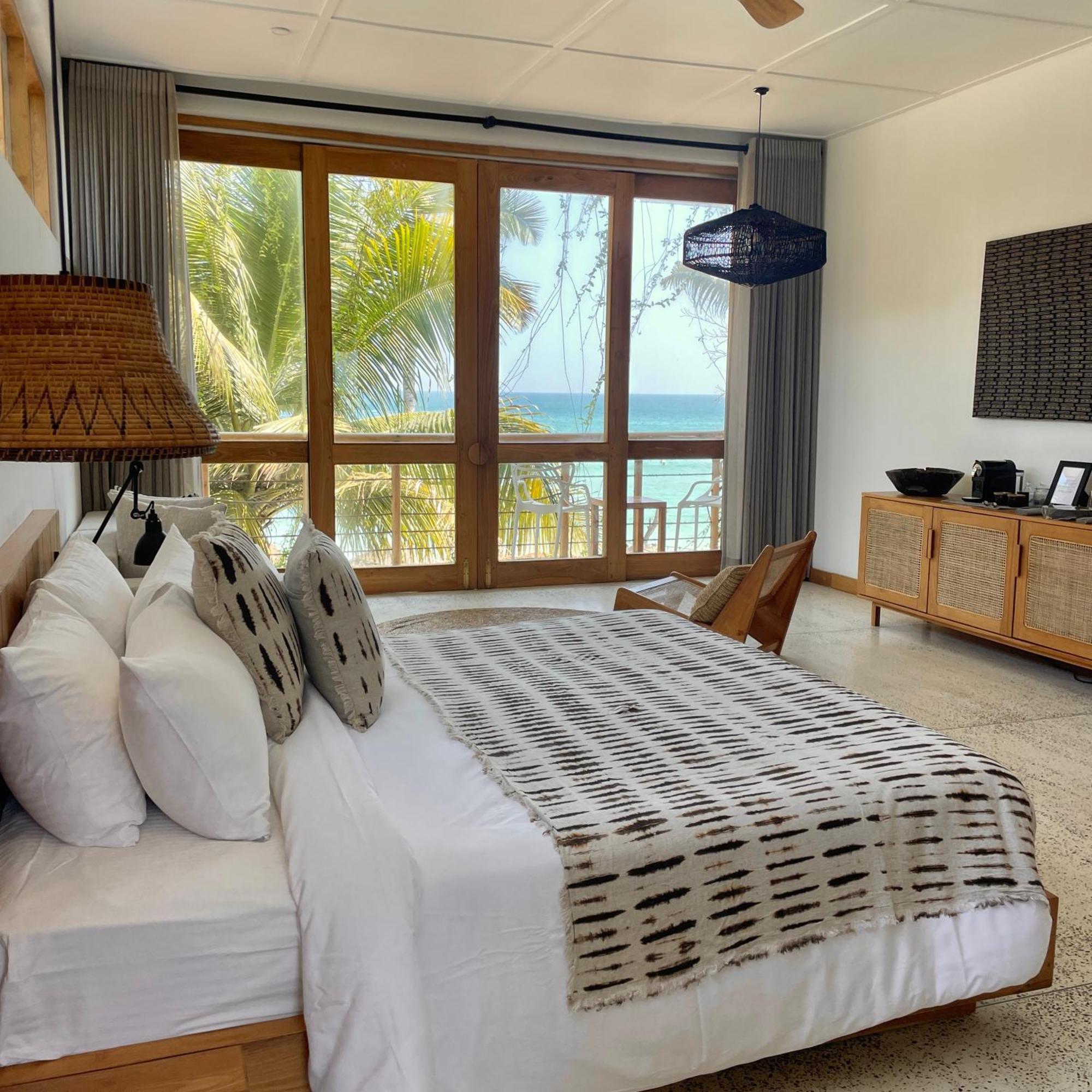 La Playa Beach Club Dikwella Eksteriør bilde