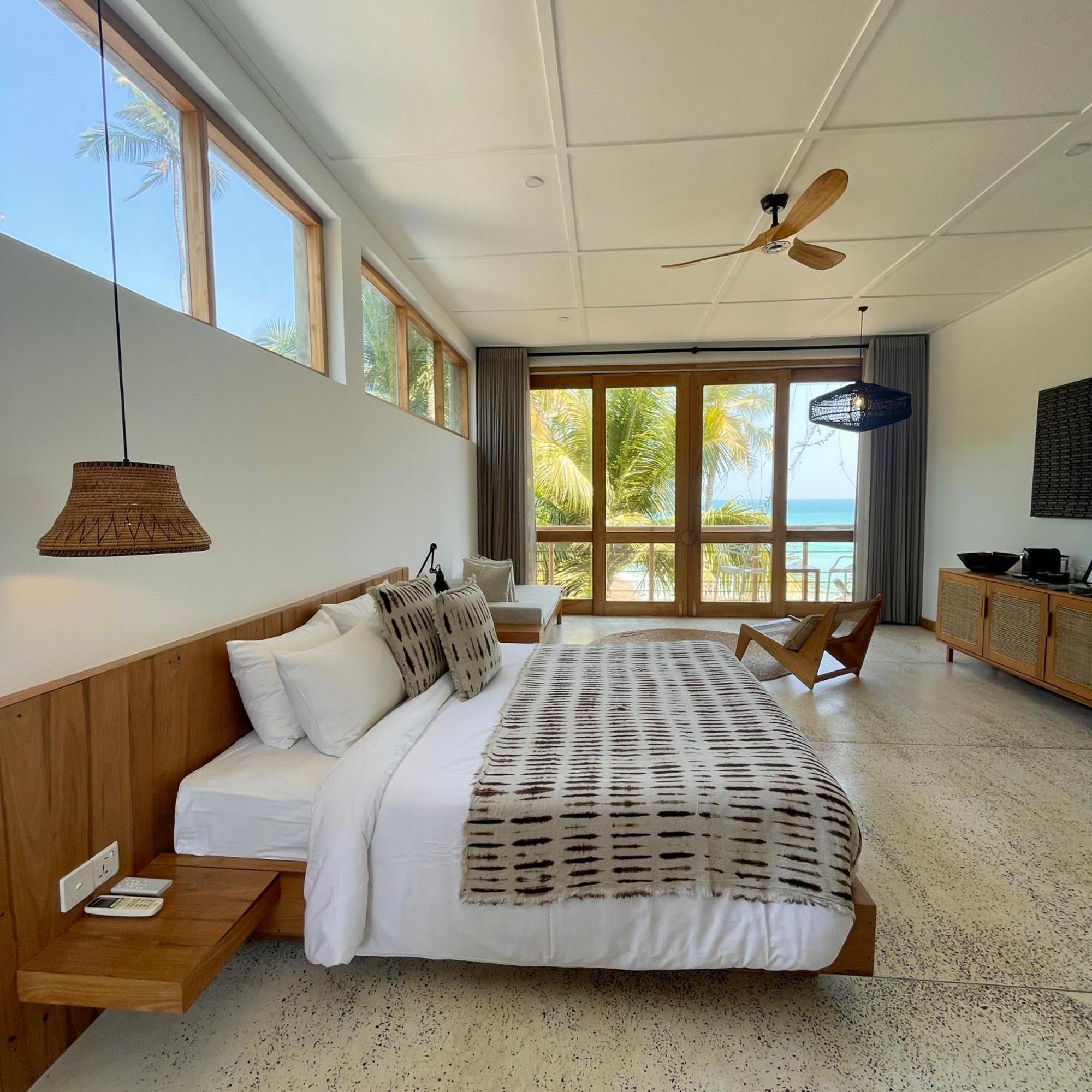 La Playa Beach Club Dikwella Eksteriør bilde